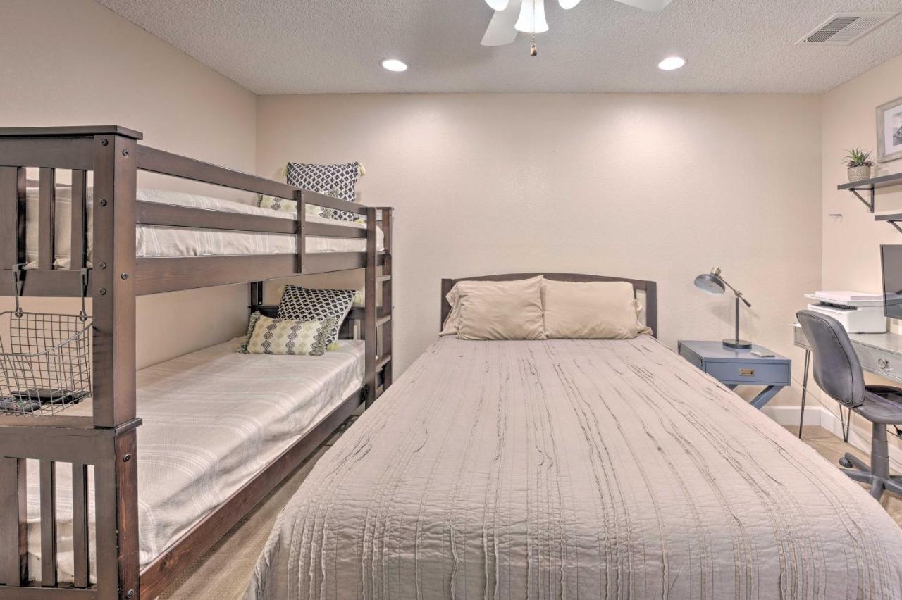 Lake Havasu Condo With Pool Access 1 Block To Beach Lake Havasu City Kültér fotó